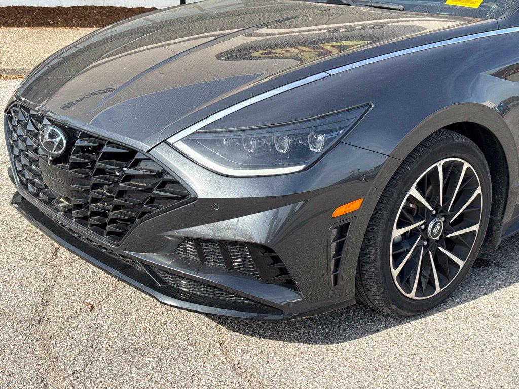 Used 2021 Hyundai Sonata Limited w/ Winter Weather Package FWD image 7