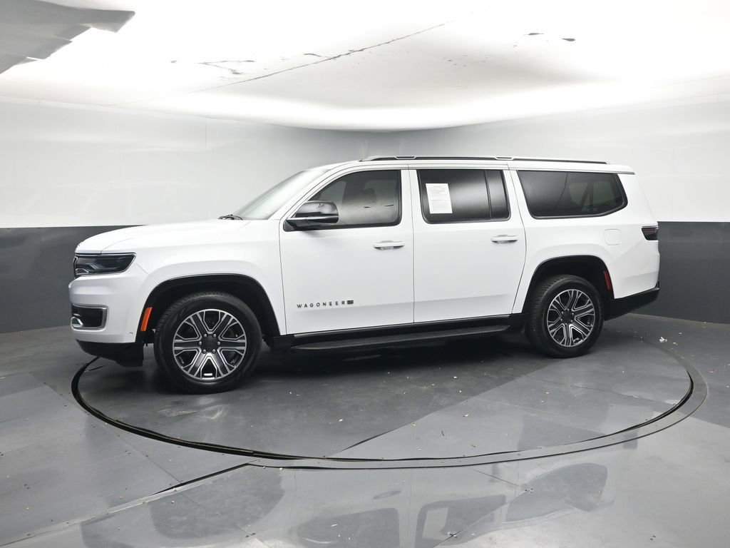 Used 2024 Jeep Wagoneer L Series II w/ Flexible Seating Group image 2