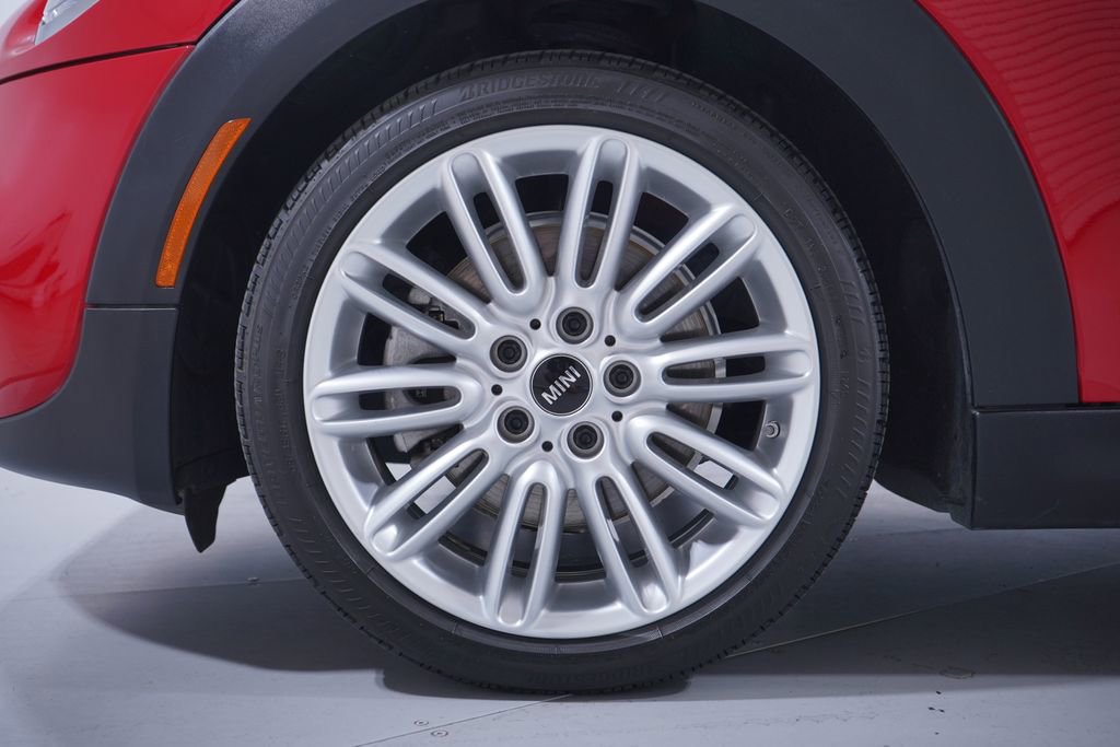 Used 2019 MINI Cooper S w/ Signature Upholstery Package FWD image 2