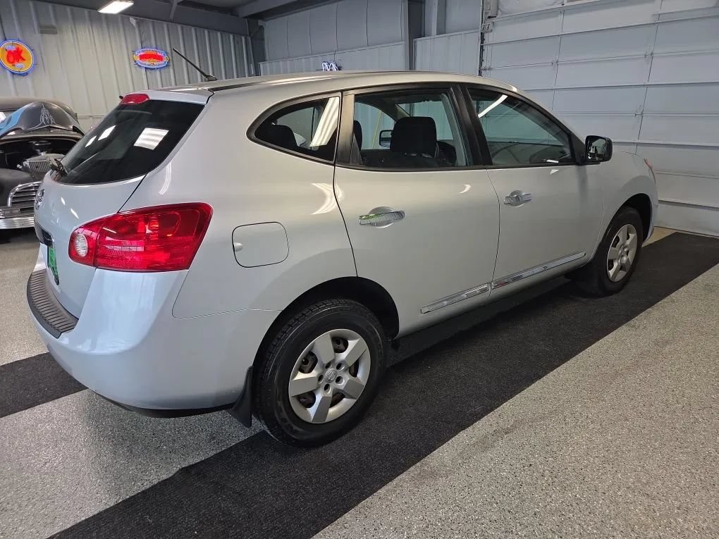 Used 2015 Nissan Rogue S FWD image 7