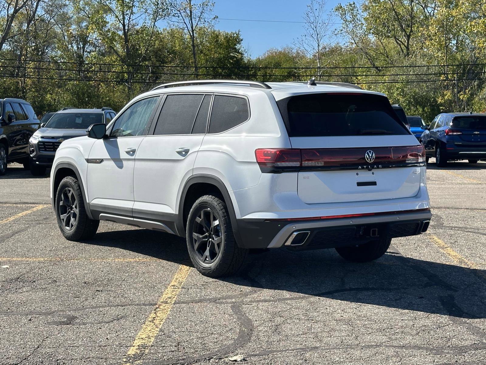 New 2026 Volkswagen Atlas Peak Edition image 4