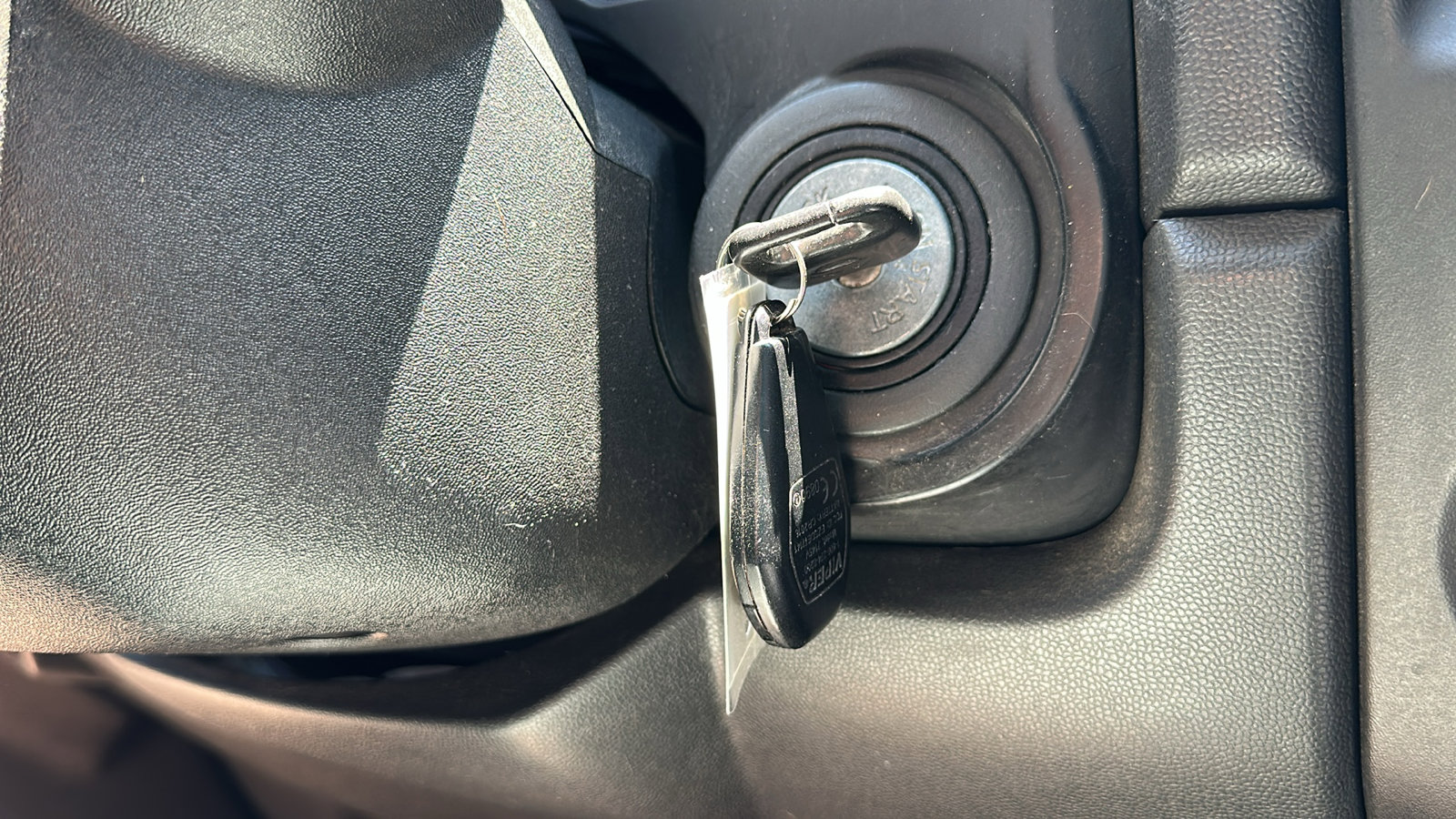 Used 2014 Nissan Titan SV image 18