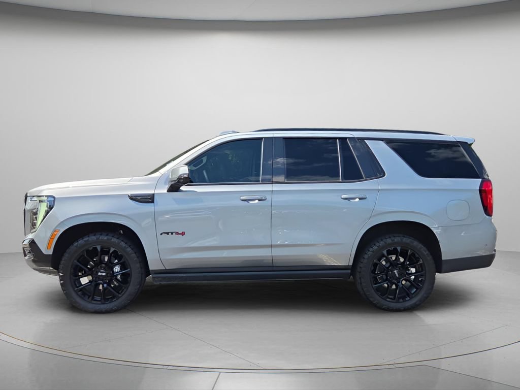 Used 2025 GMC Yukon AT4 w/ AT4 Premium Package AWD/4WD image 3