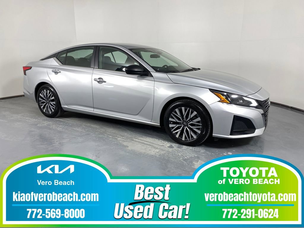 Used 2024 Nissan Altima 2.5 SV