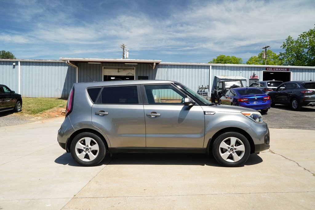 Used 2019 Kia Soul FWD image 3