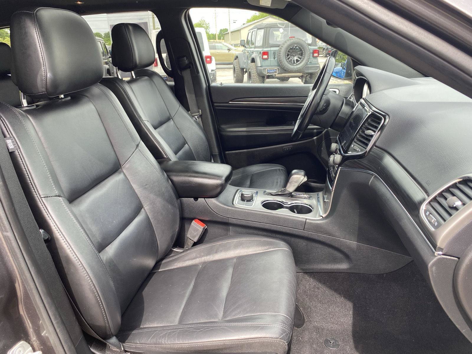 Used 2020 Jeep Grand Cherokee Limited AWD/4WD image 38