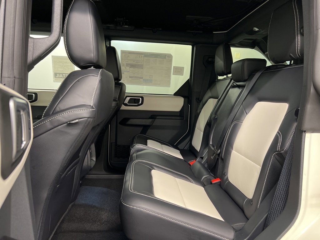 New 2026 Ford Bronco Outer Banks w/ Sasquatch Package image 32