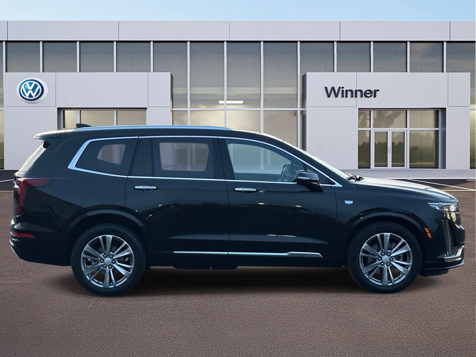 Used 2023 Cadillac XT6 Premium Luxury w/ Technology Package image 6