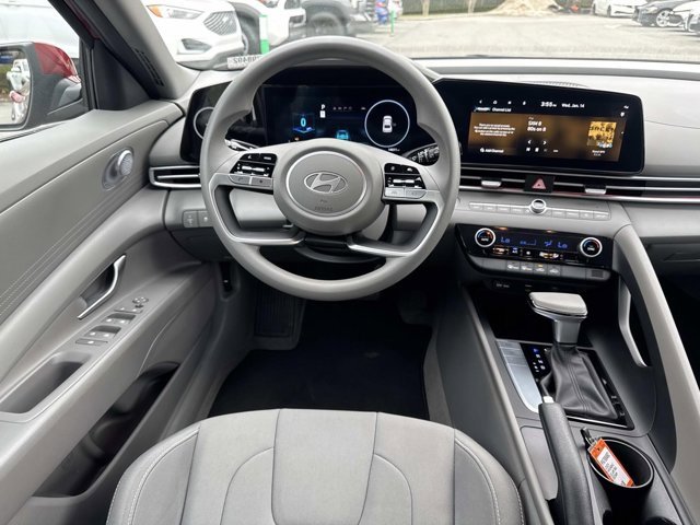 Used 2024 Hyundai Elantra SEL image 22