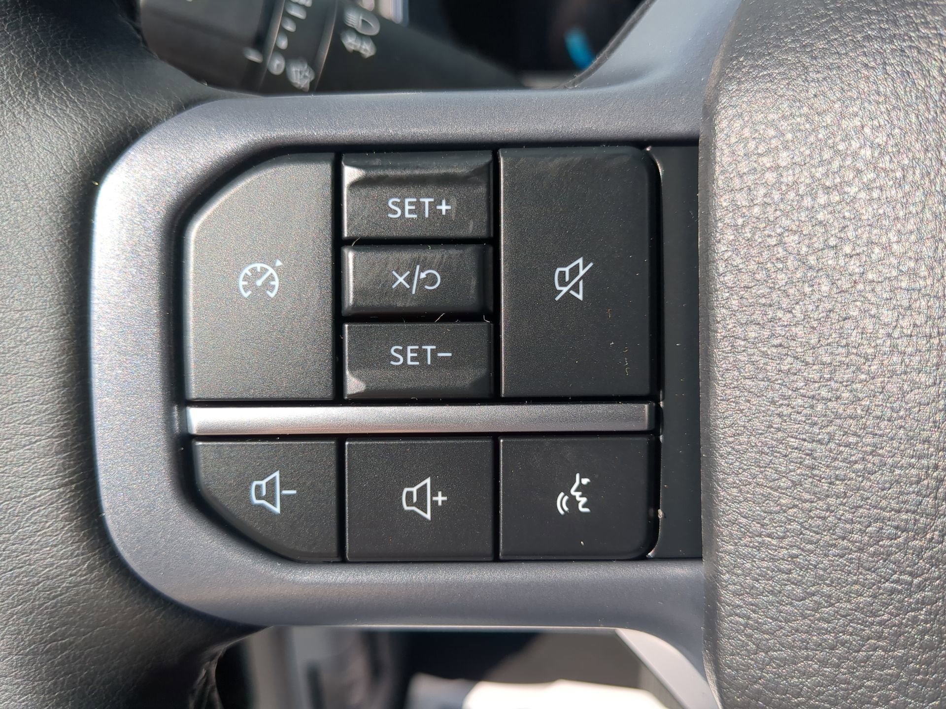 New 2026 Ford F250 Lariat w/ Black Appearance Package image 61