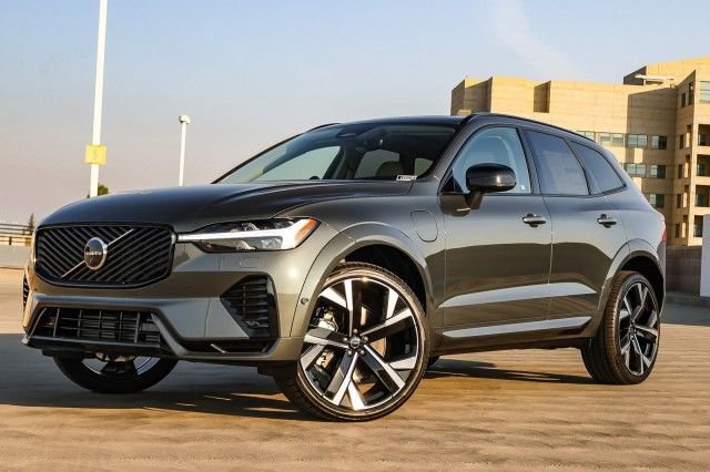 New 2026 Volvo XC60 T8 Ultra