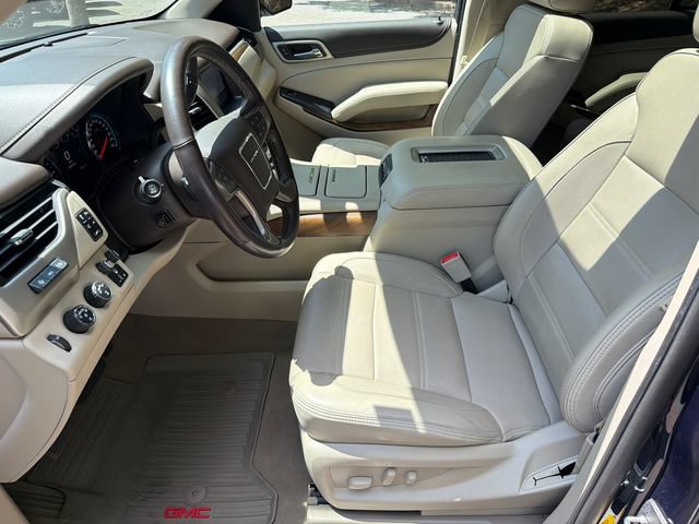 Used 2020 GMC Yukon Denali w/ Denali Premium Package AWD/4WD image 11