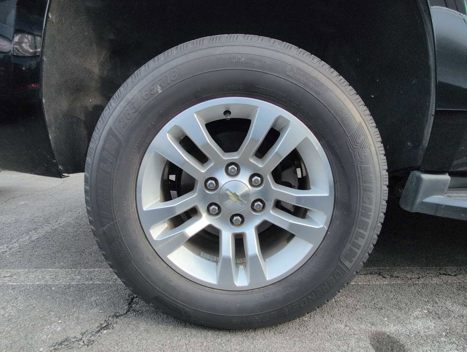 Used 2019 Chevrolet Tahoe LT image 14