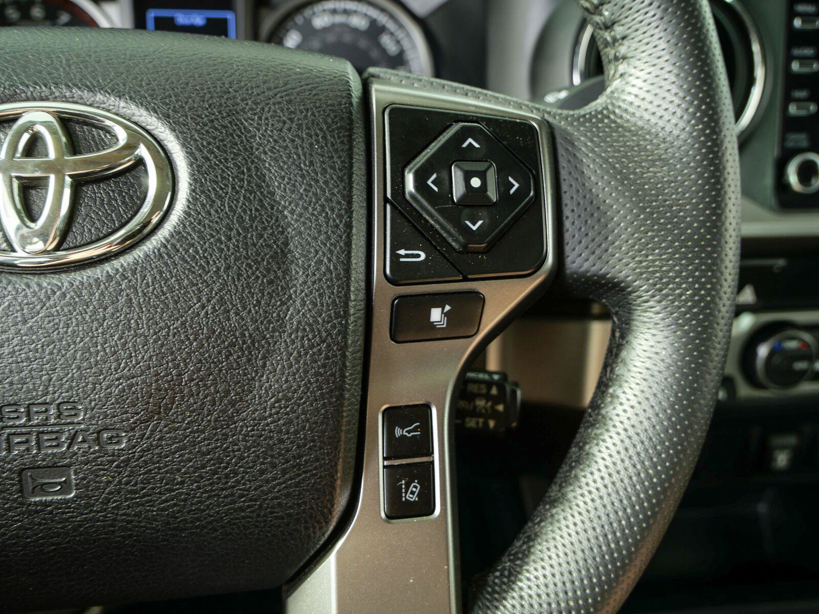 Used 2021 Toyota Tacoma SR5 RWD image 11