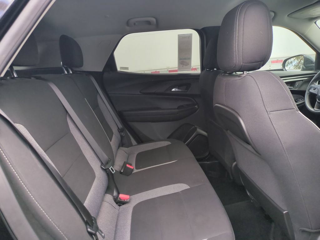 Used 2025 Chevrolet TrailBlazer LT AWD/4WD image 27