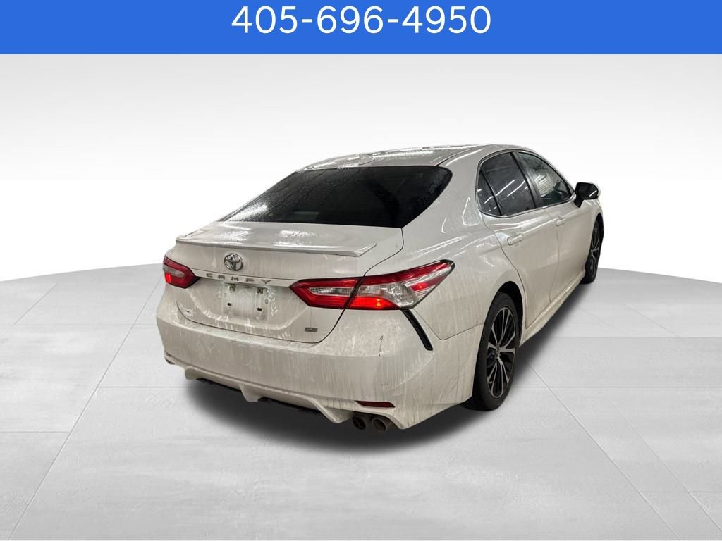 Used 2020 Toyota Camry SE image 3