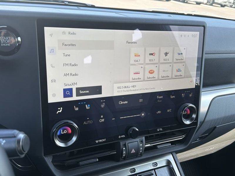 Used 2024 Lexus GX 550 w/ Accessory Package (Z1) AWD/4WD image 19