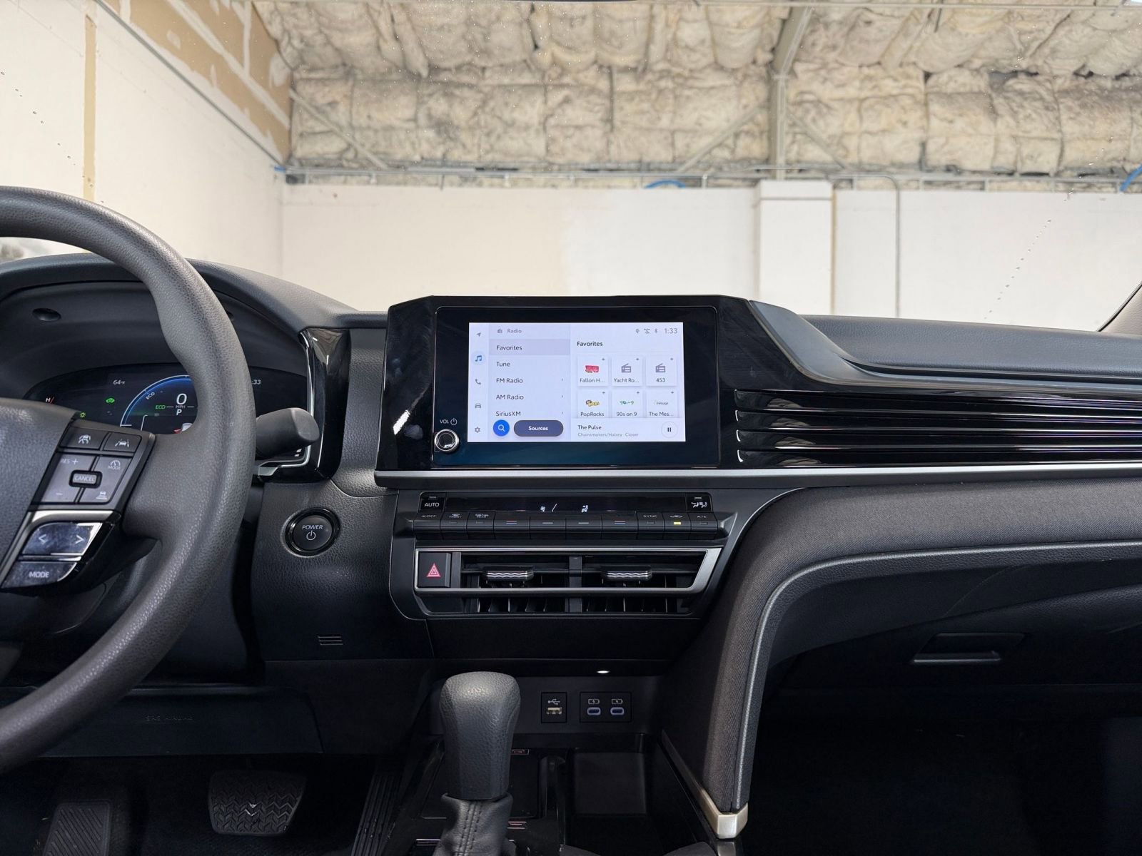 Used 2025 Toyota Camry LE image 18