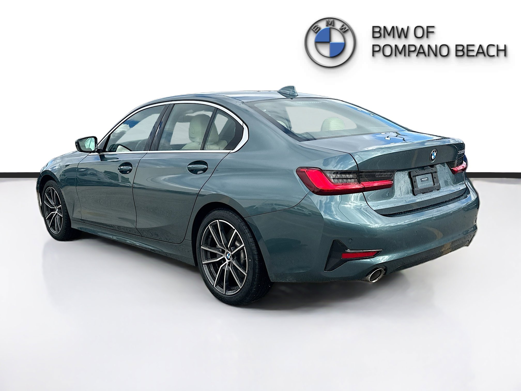 Used 2021 BMW 330i Sedan w/ Premium Package image 5