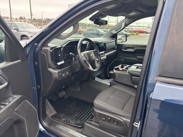 Used 2022 Chevrolet Silverado 1500 LT image 9