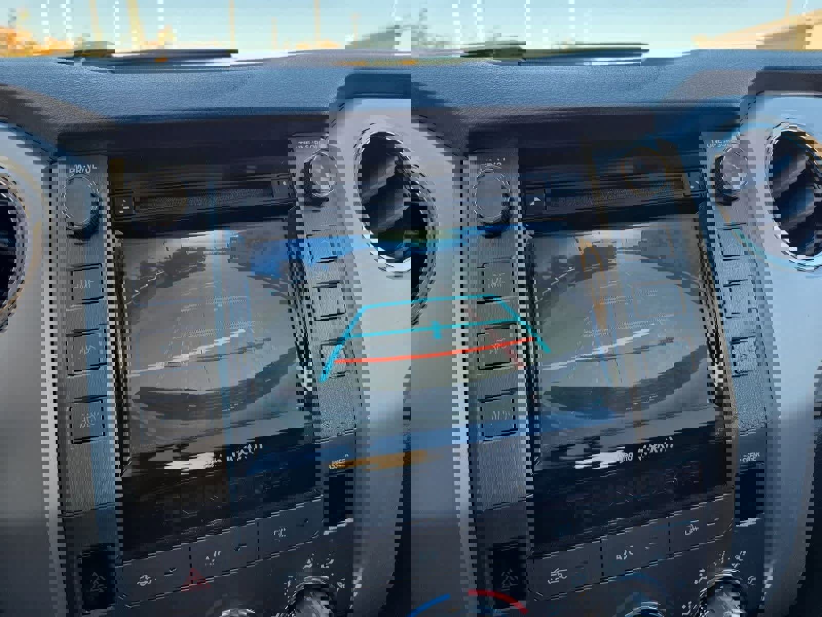 Used 2016 Toyota Tundra SR5 image 28