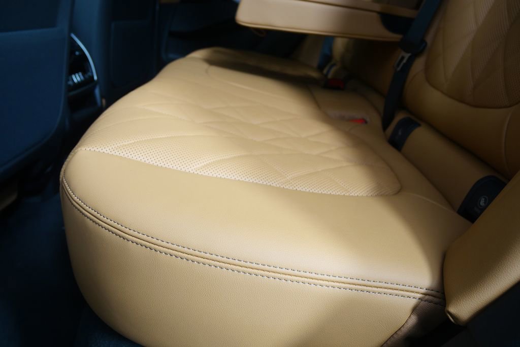 Certified 2026 BMW X5 xDrive50e w/ M Sport Package image 15