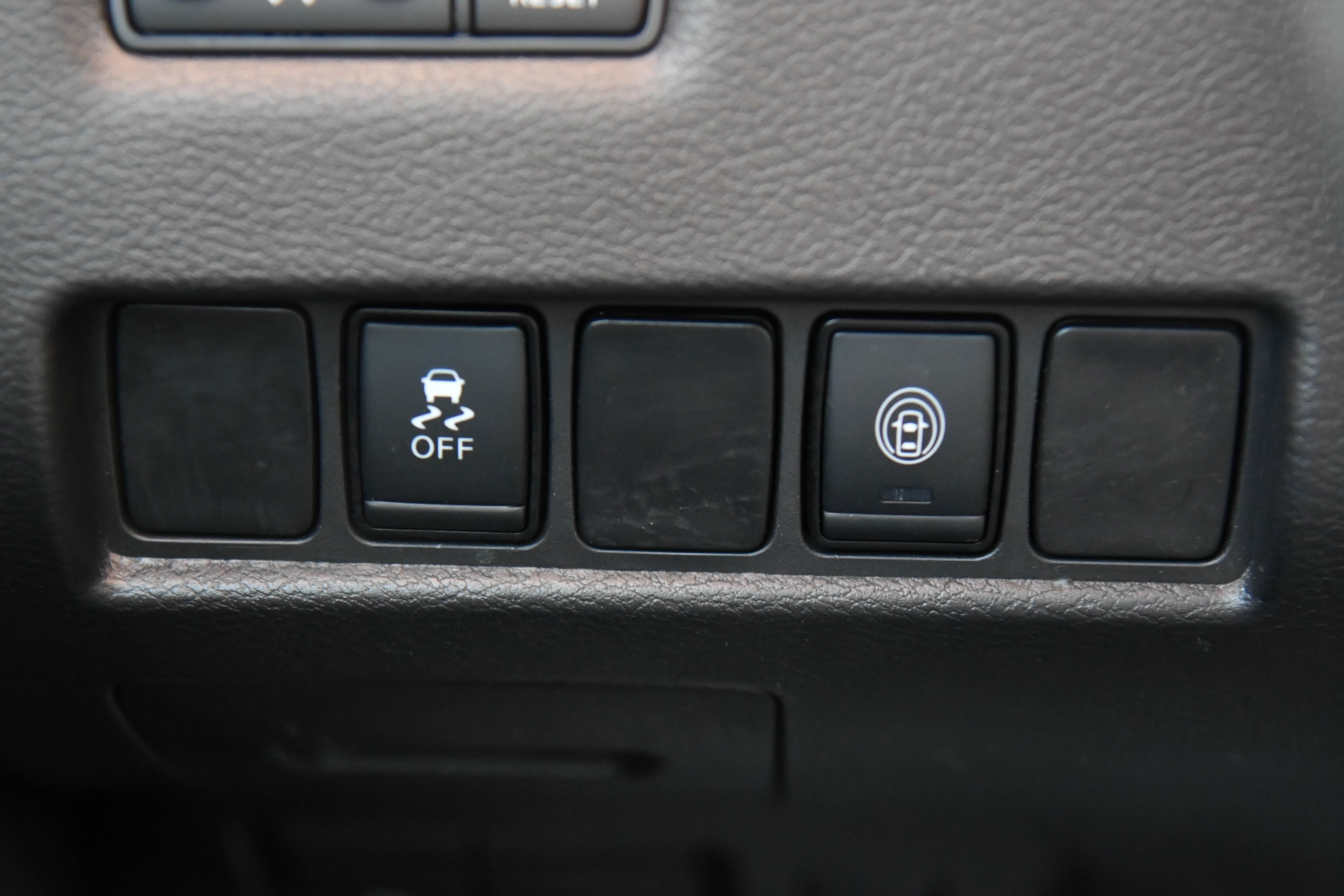 Used 2023 Nissan Murano SV image 31