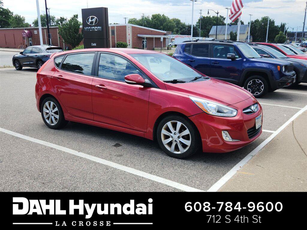Used 2014 Hyundai Accent SE FWD video 1