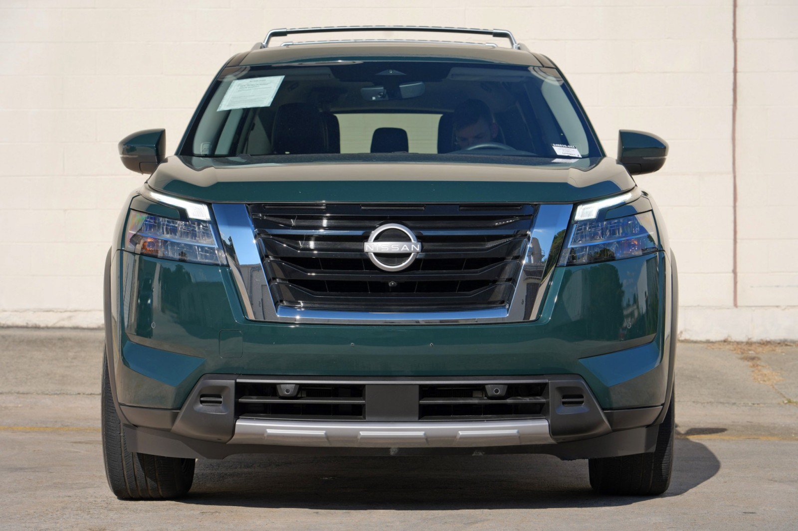 Used 2023 Nissan Pathfinder SL w/ SL Premium Package FWD image 6