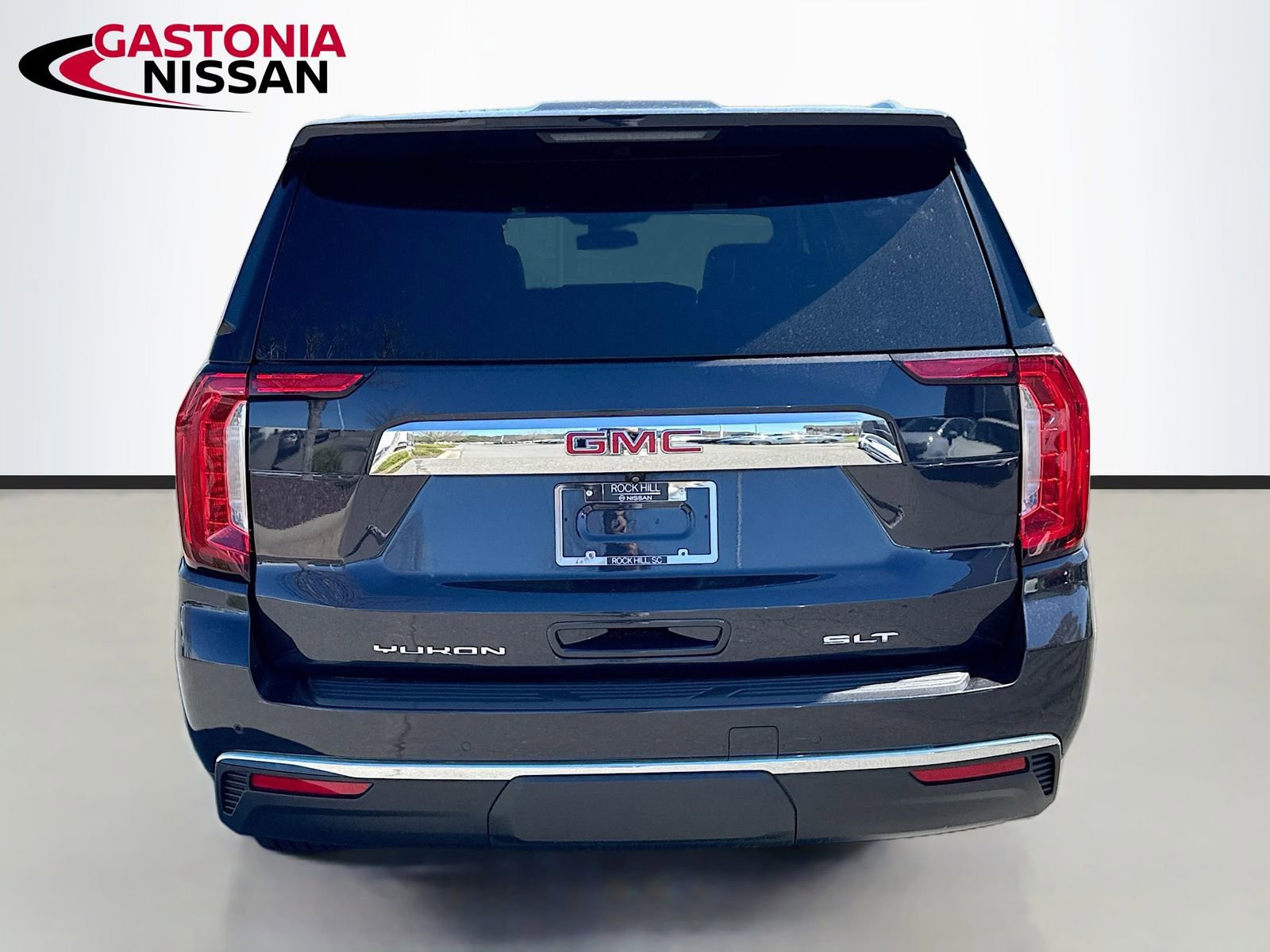 Used 2024 GMC Yukon SLT RWD image 7