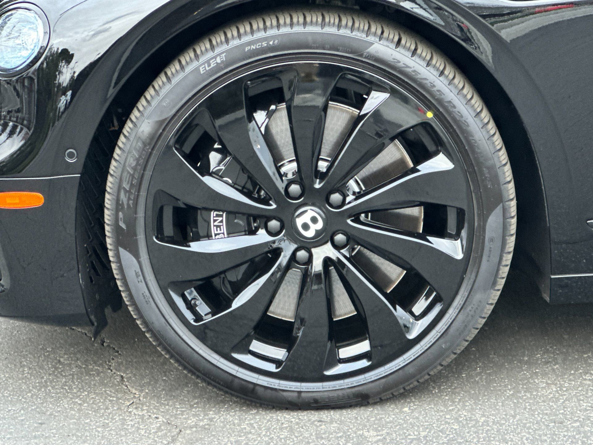 New 2026 Bentley Flying Spur Plug-In Hybrid image 6