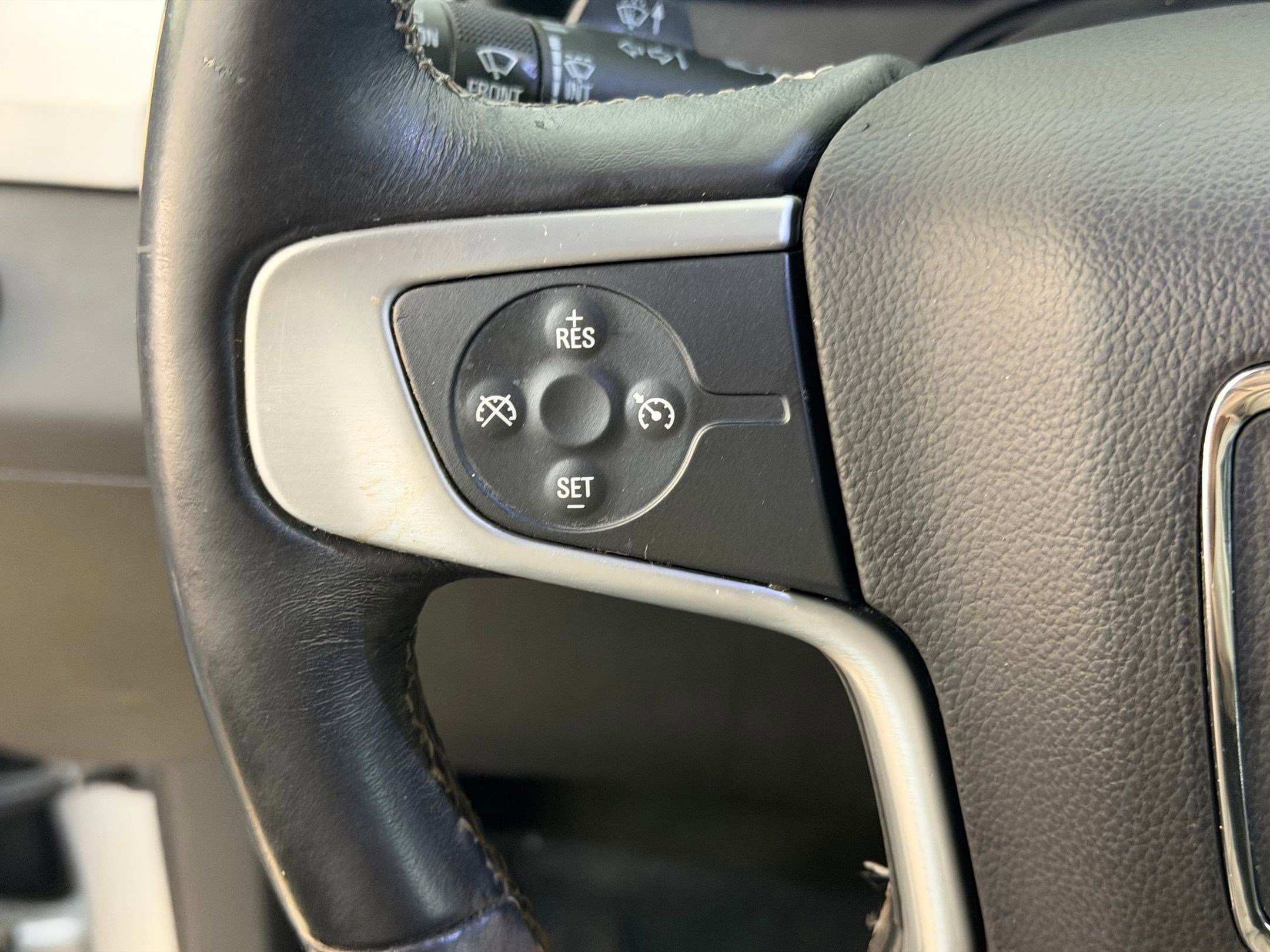 Used 2015 GMC Yukon SLE w/ Convenience Package image 25