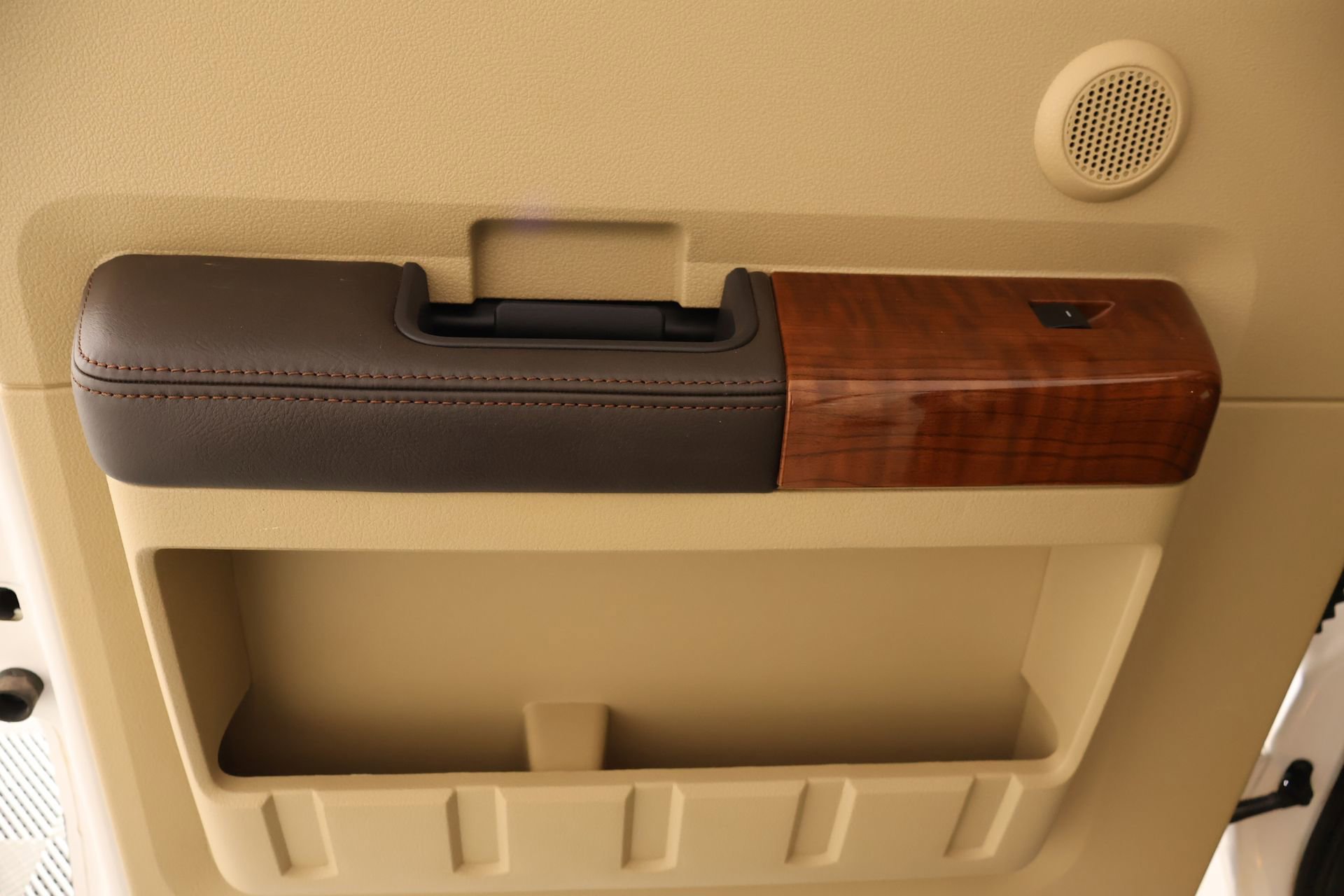 Used 2015 Ford F350 King Ranch image 18