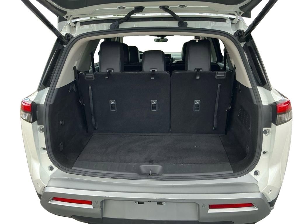 Used 2024 Nissan Pathfinder SL image 14