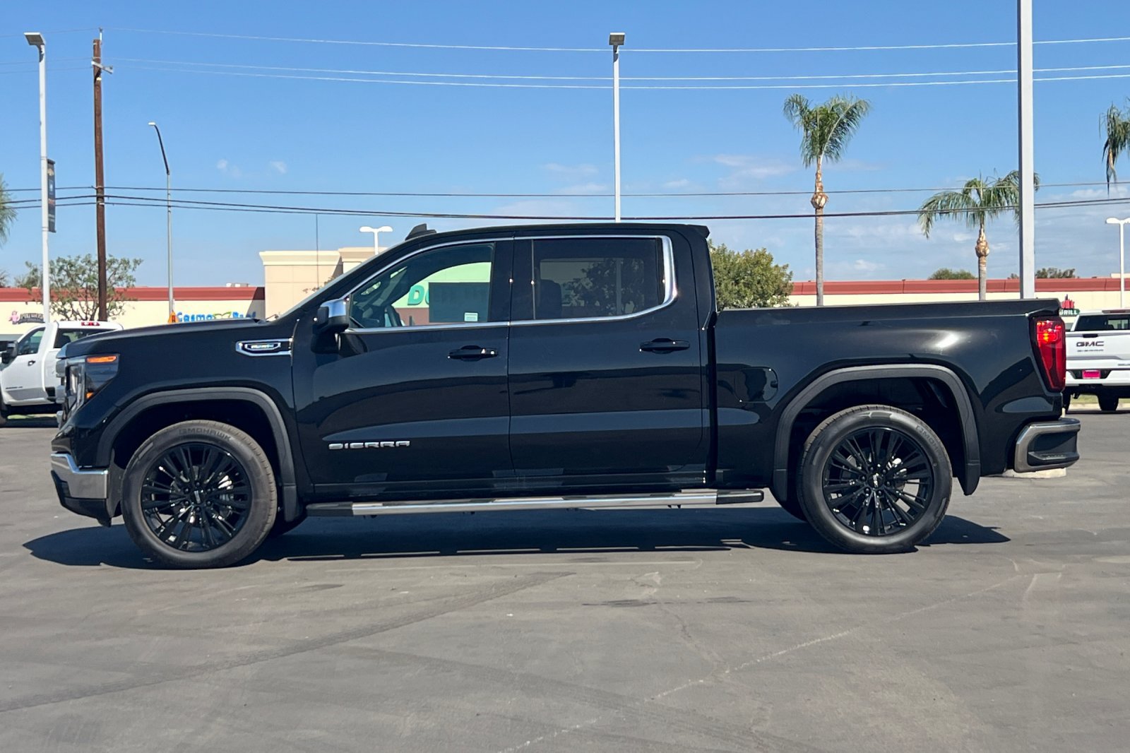 Used 2026 GMC Sierra 1500 SLE RWD image 8