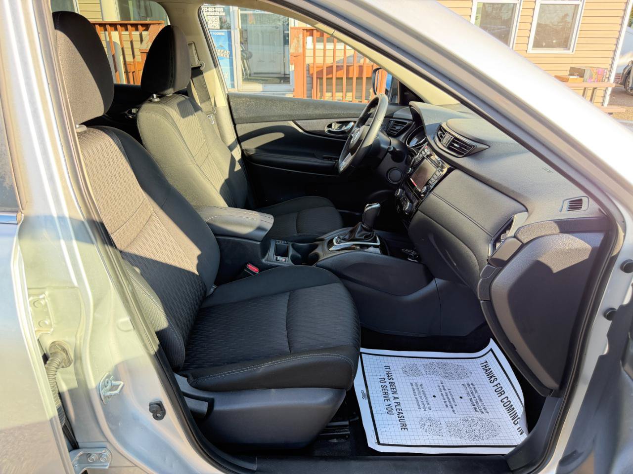 Used 2018 Nissan Rogue SV AWD/4WD image 43
