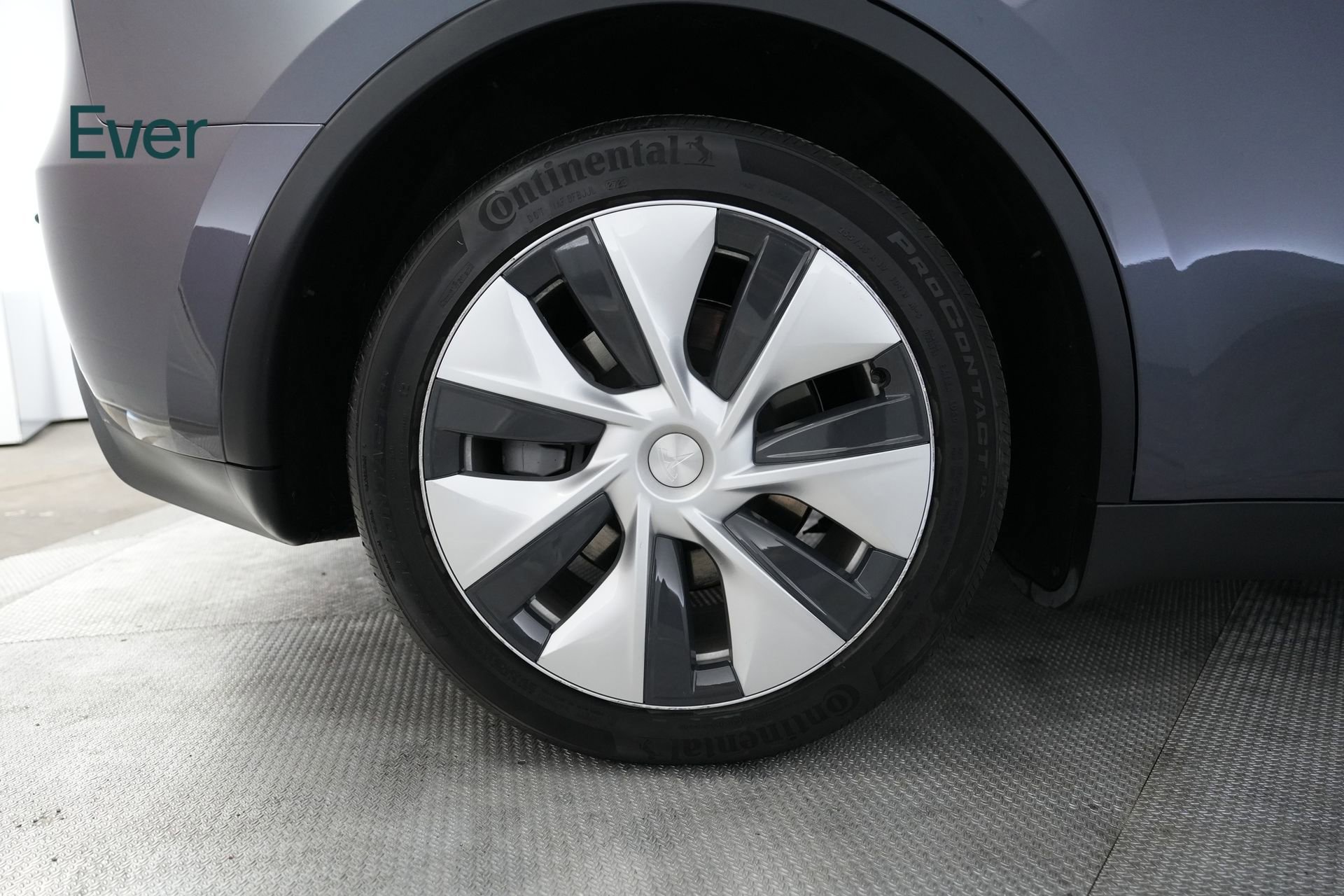 Used 2023 Tesla Model Y 2WD image 19