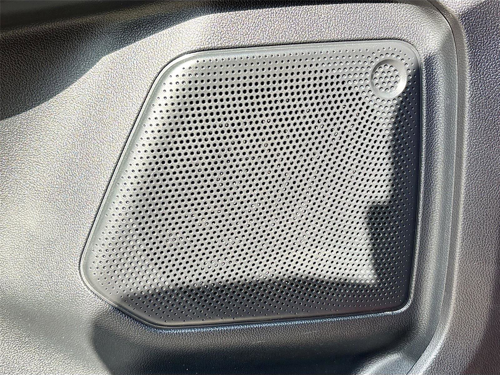 Used 2020 Ford Escape SE image 19