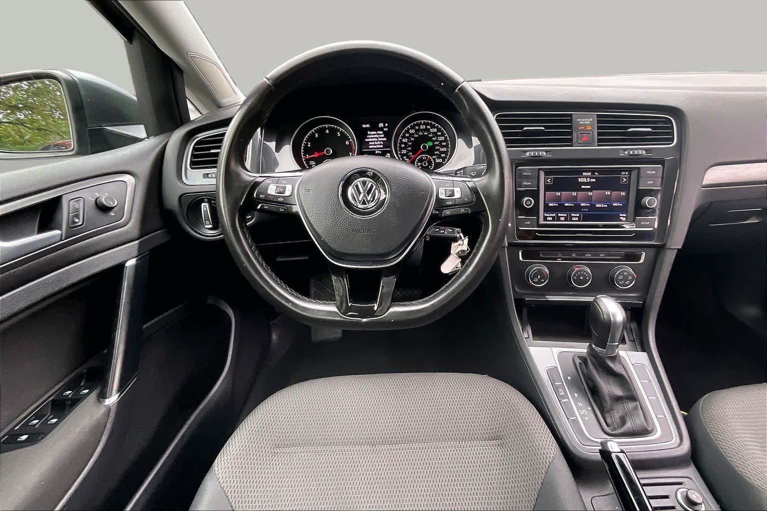 Used 2019 Volkswagen Golf S FWD image 5