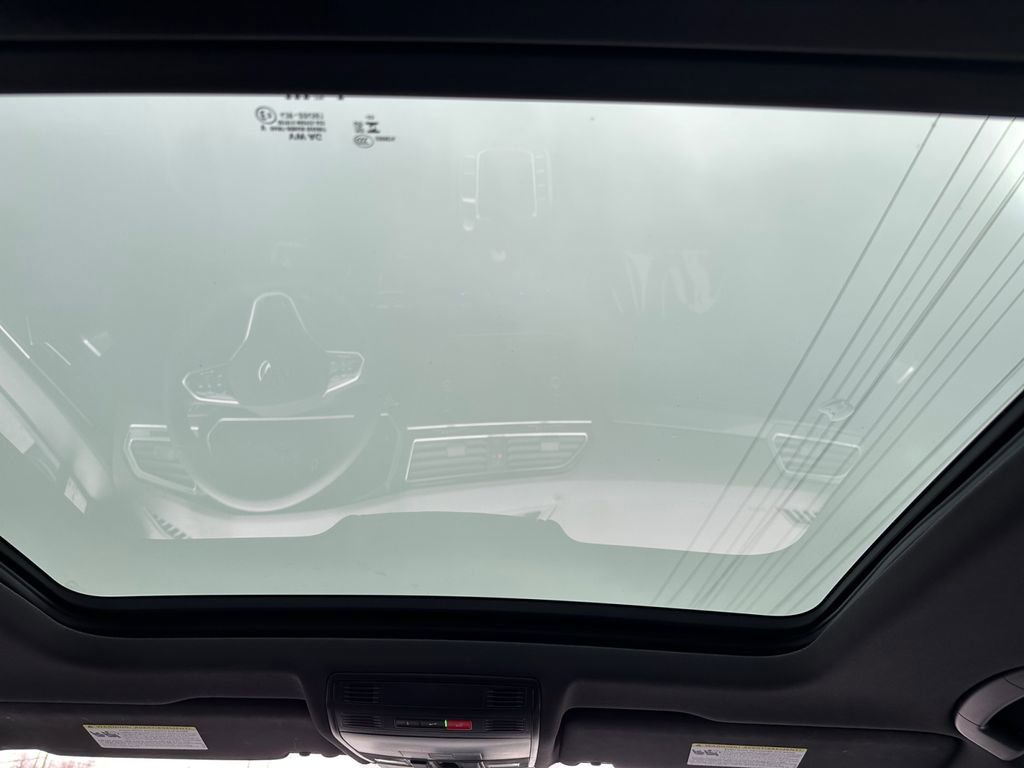 Used 2023 Volkswagen Tiguan SE R-Line image 22