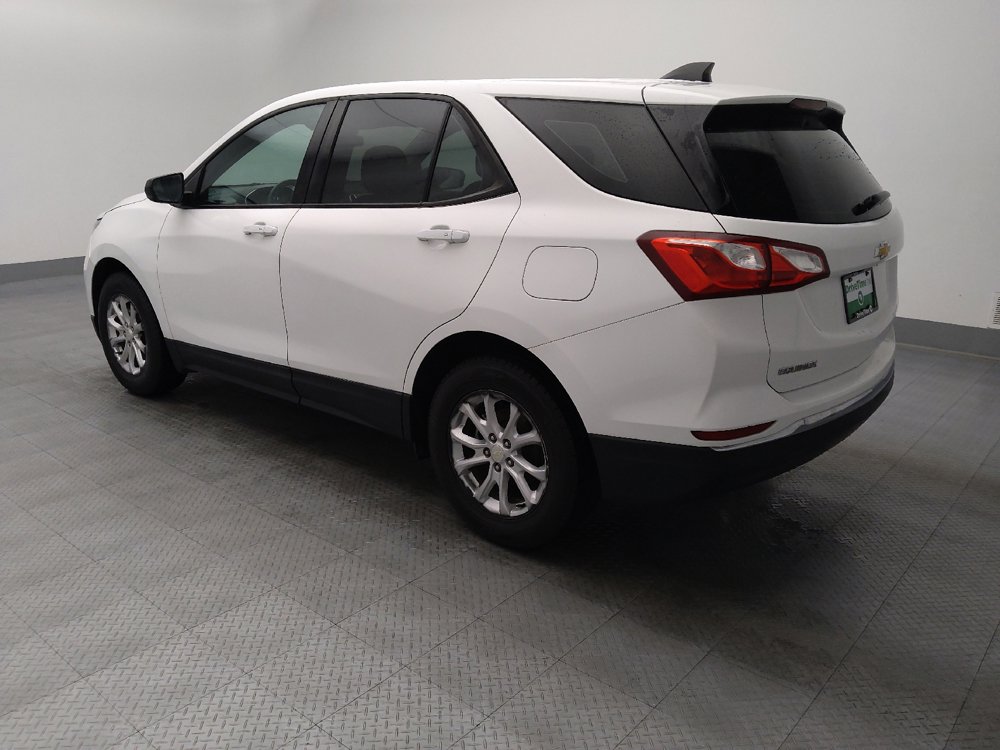 Used 2018 Chevrolet Equinox LS FWD image 3