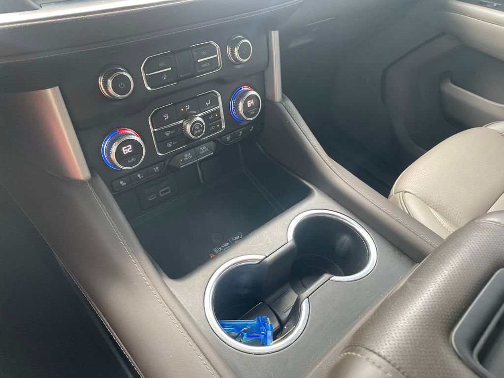 Used 2021 GMC Yukon XL SLT w/ SLT Premium Package image 18
