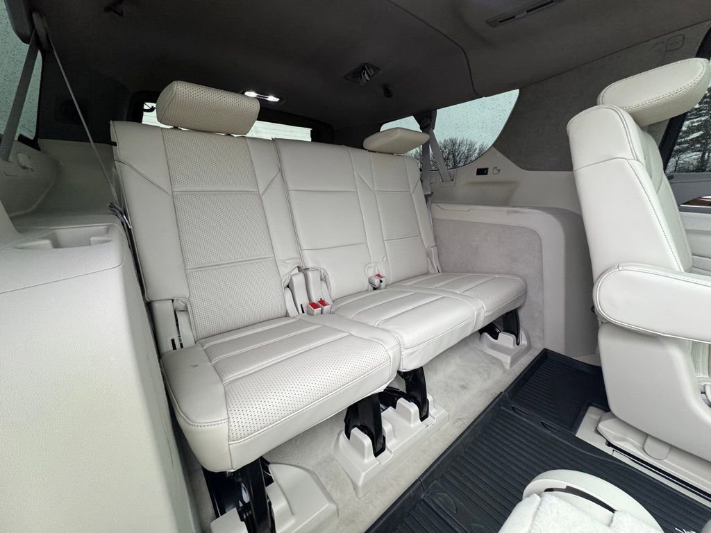 Used 2024 Cadillac Escalade ESV Sport Platinum w/ LPO, ONYX Package AWD/4WD image 35