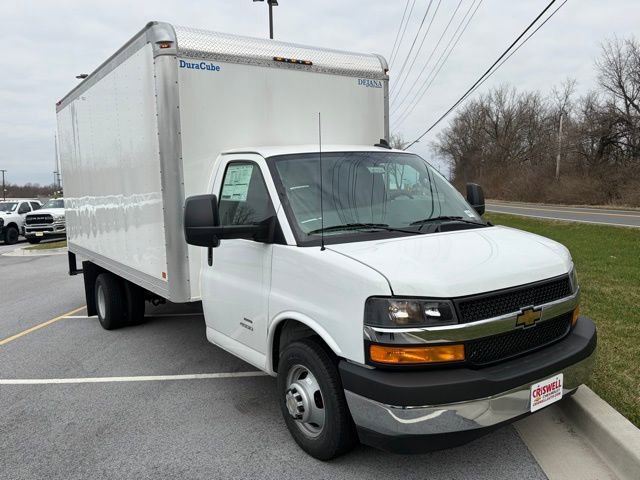 New 2026 Chevrolet Express 4500 Extended w/ Power Convenience Package RWD image 2