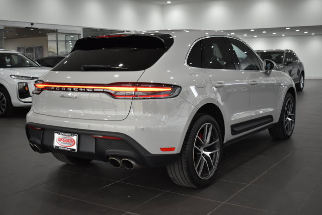 Used 2022 Porsche Macan S image 12