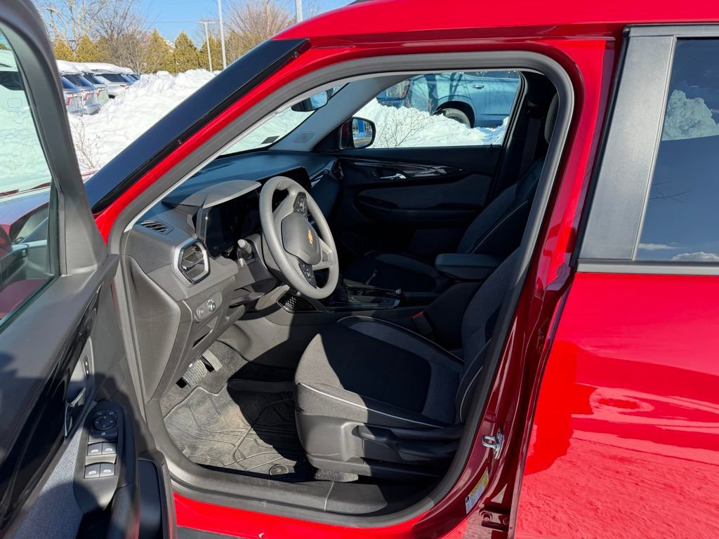 Used 2026 Chevrolet TrailBlazer LT image 9