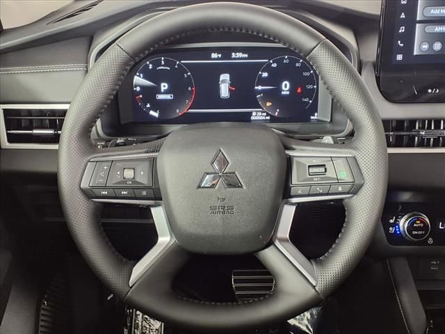Used 2025 Mitsubishi Outlander SEL image 25