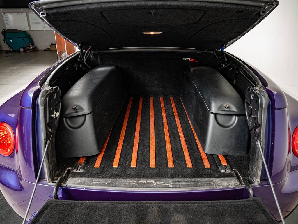 Used 2004 Chevrolet SSR w/ Preferred Equipment Group image 39