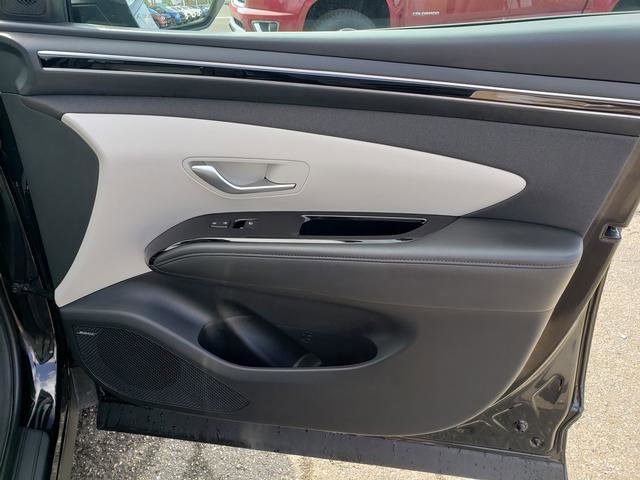 Used 2024 Hyundai Tucson Limited image 17
