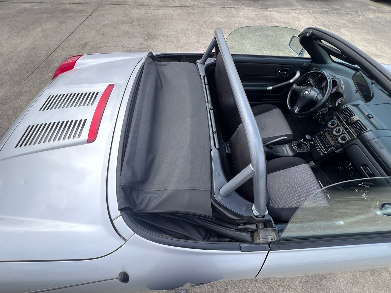 Used 2002 Toyota MR2 image 58